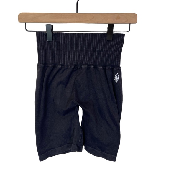Free People Movement Seamless Good Karma Bike Shorts Black XS/S - Picture 2 of 4